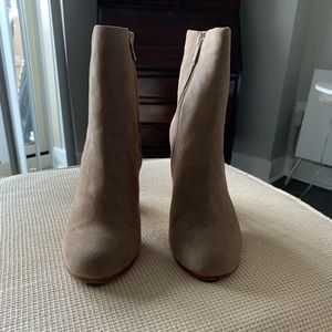 Joie Lorring booties